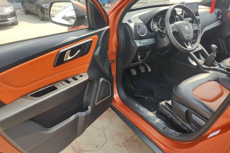 Used Bestune X40 2017 1.6L Manual Prestige Edition
