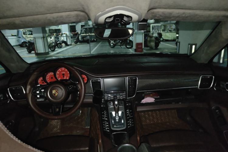 Used Porsche Panamera 2010 Panamera Turbo 4.8T Center Console