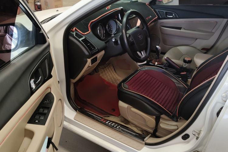Used Bestune B50 2013 1.6L manual Comfort trim level