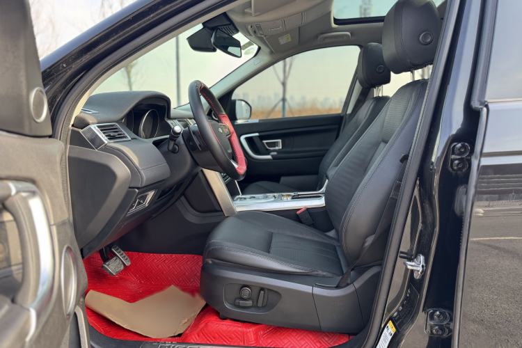 Used Land Rover Discovery Sport 2016 2.0T SE Interior 2