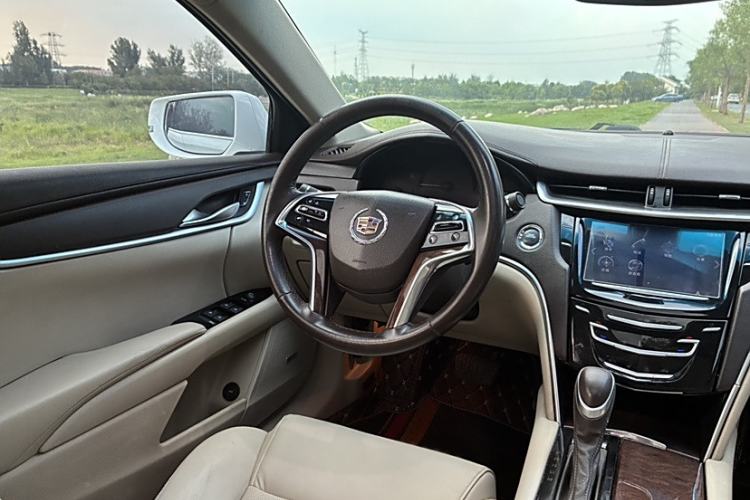 Used Cadillac XTS 2013 28T Comfort Model