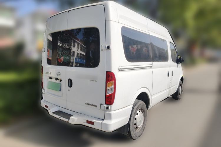 Used SAIC MAXUS Xintu V80 2018 2.5T 6-Speed Manual Aoyuntong Short Wheelbase Mid-Height 5-6 Seater