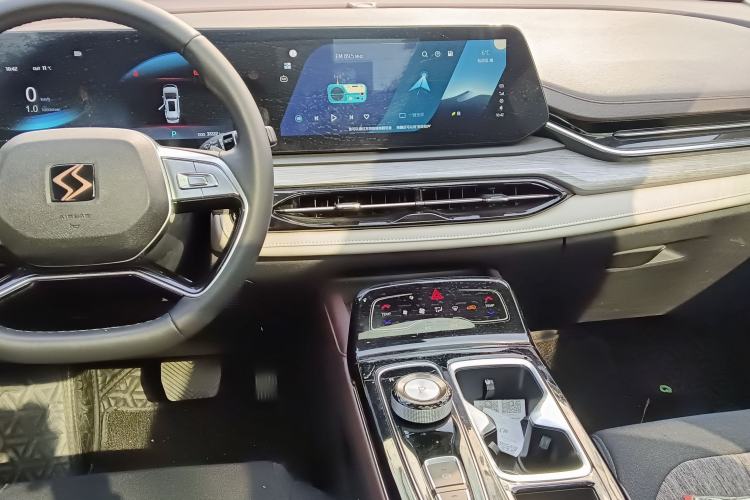 Used SOL QX 2021 300T DCT Prestige Smart Connectivity Version
