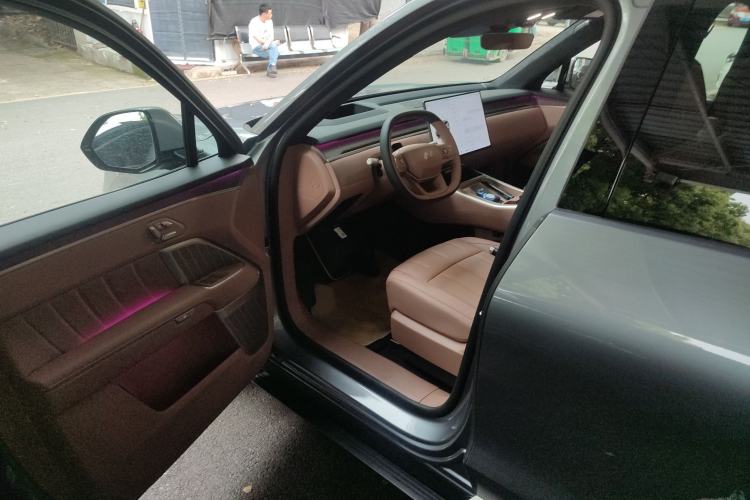 Used ONVO Luxeed L90 2025 Model—Max Six-Seater Version Driver Seat