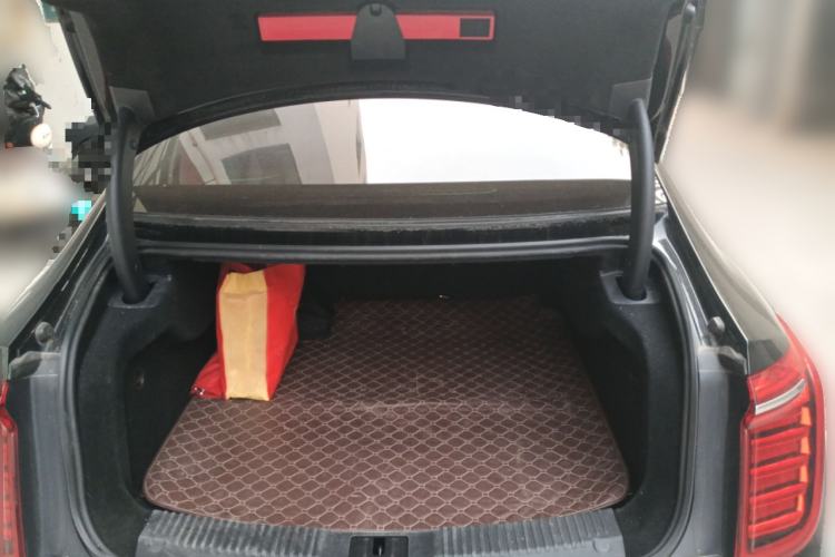 Used Hongqi H9 2020 2.0T Smart Connect Flagship Edition Trunk