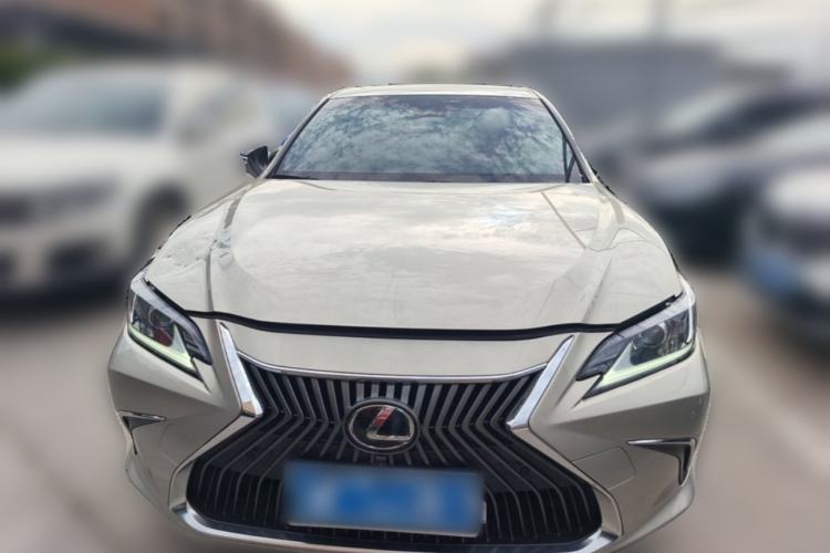 Used Lexus ES 2020 200 Excellence Edition
