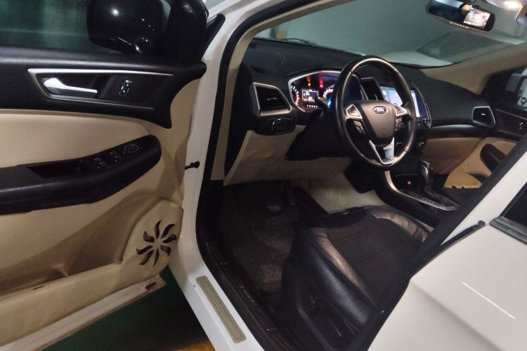 Used Ford Edge 2015 2.0T GTDi Two-Wheel-Drive Elite Edition
