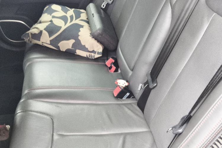 Used BYD Qin New Energy 2014 1.5T Flagship Model Left Rear Seat