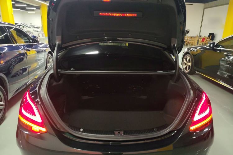 Used Mercedes-Benz C-Class 2020 Restyled C 200 L Fashion Edition Sport Version Trunk