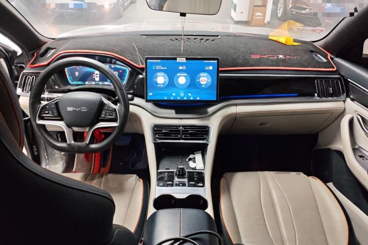 Used BYD Song PLUS New Energy 2023 Champion Edition DM-i 110KM Flagship PLUS Center Console