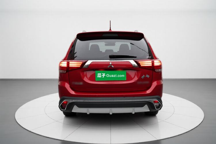 Used Mitsubishi Outlander 2016 2.4L 4x4 Luxury Edition 7-Seater Rear