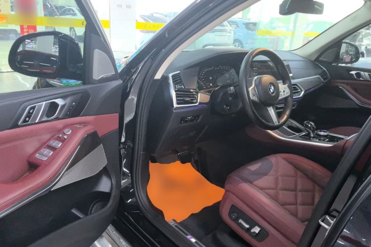 Used BMW X5 2022 Restyled xDrive 30Li Luxury Version M Sport Package
