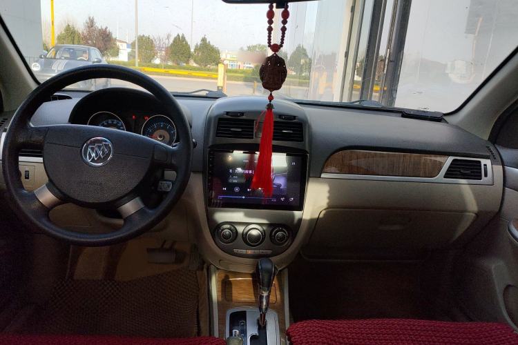 Used Buick Excelle 2015 1.5L Automatic Classic Model Center Console