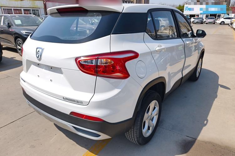 Used Baojun 510 2017 1.5L manual Comfort trim
