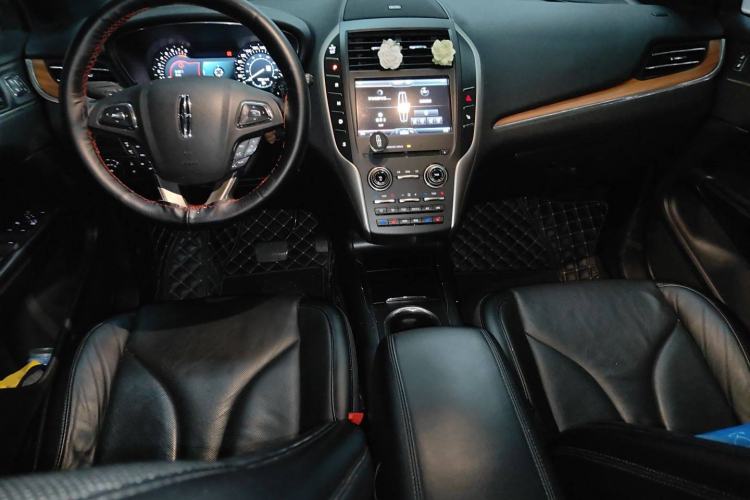 Used Lincoln MKC 2014 2.0T Two-Wheel-Drive Luxury Edition
