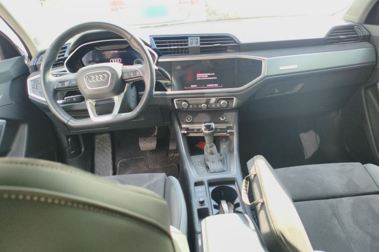 Used Audi Q3 2022 35 TFSI Fashion Dynamic Model
