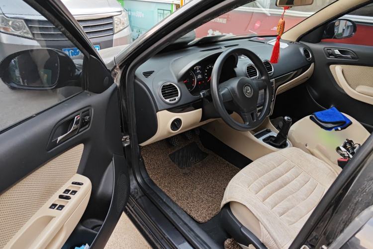 Used Volkswagen Lavida 2011 1.6L Manual Joy Version Driver Seat