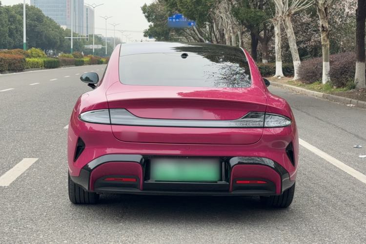 Used Xiaomi Auto SU7 2024 Four-Wheel Drive Ultra-Long Range Advanced Intelligent Driving Max Edition

