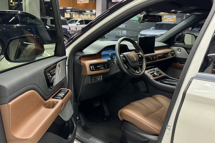 Used Lincoln Aviator 2021 3.0T V6 All-Wheel-Drive Executive Edition
