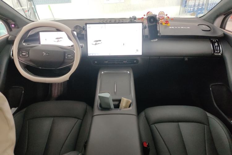 Used XPeng P7+ 2024 Ultra-Long Range Max Center Console