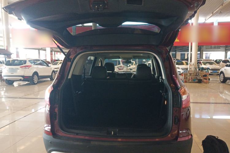 Used SWM X7 2016 1.8L Manual Luxury Edition 7 Seats
