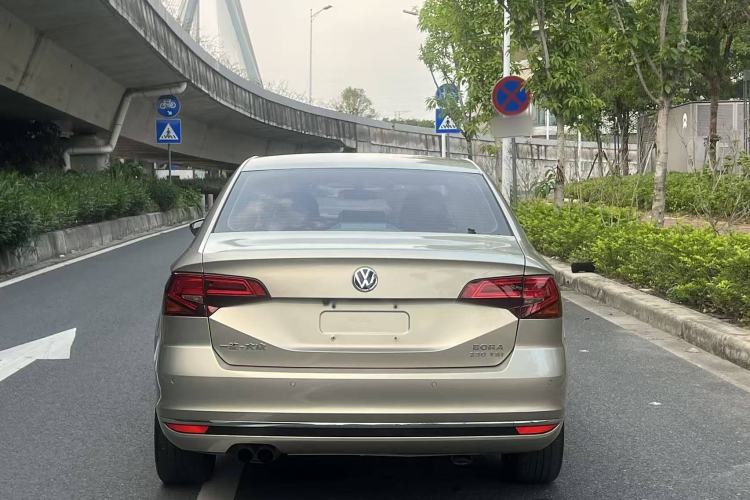 Used Volkswagen Bora 2016 230TSI DSG Luxury Version