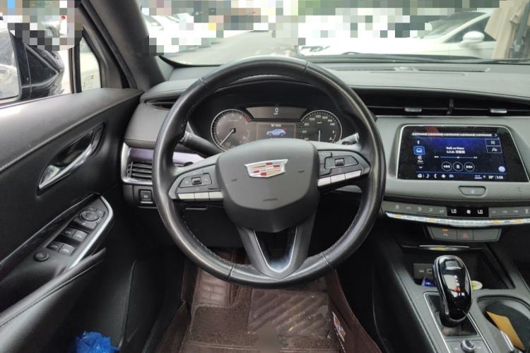 Used Cadillac XT4 2021 28T Two-Wheel Drive Tech Edition Steering Wheel