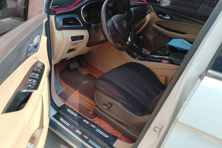 Used Baojun 730 2017 1.8L iAMT Prestige Version 7 Seats Driver Seat