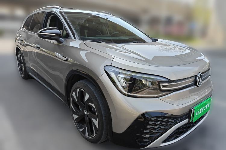 Used Volkswagen ID.6 CROZZ 2021 First Edition Front Right 45 Deg