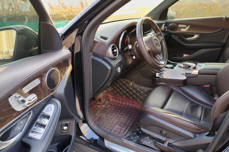 Used Mercedes-Benz GLC 2017 GLC 300 4MATIC Sport Edition Driver Seat