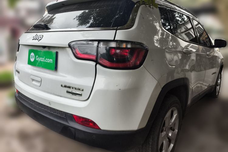 Used Jeep Compass 2017 200T Automatic Enjoyment Version
