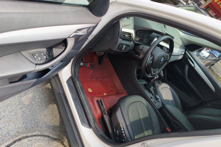 Used BMW X1 2018 sDrive20Li Leading Model
