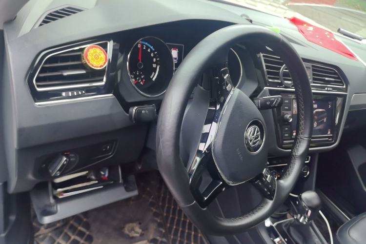 Used Volkswagen Tiguan L New Energy 2019 430 PHEV Hybrid Luxury Edition Steering Wheel