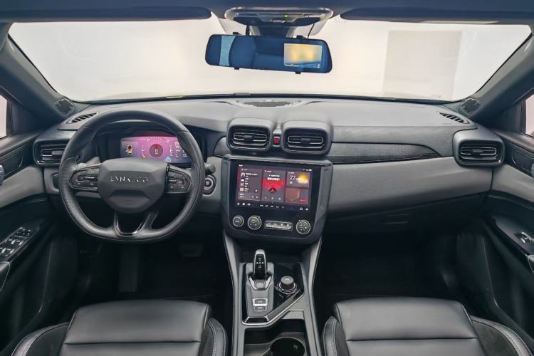 Used Lynk & Co 03 2022 2.0TD DCT GenioPlus
