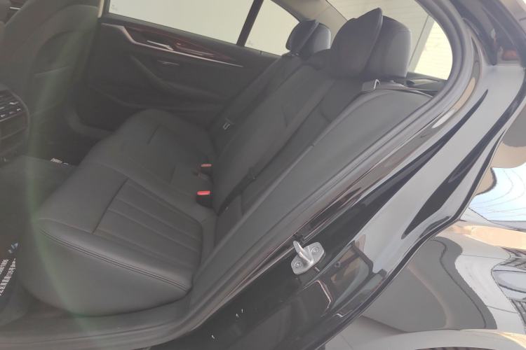 Used BMW 5 Series 2018 525Li Luxury Package