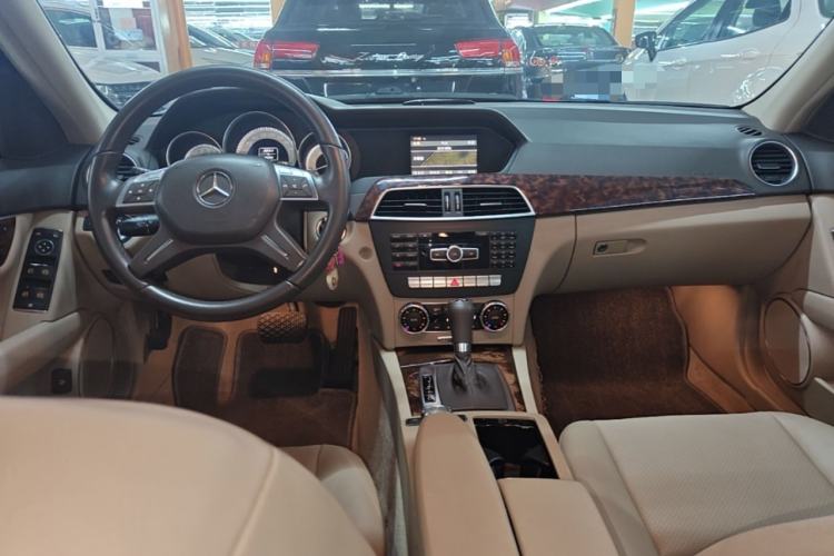 Used Mercedes-Benz C-Class 2011 C 200 CGI Elegant Model
