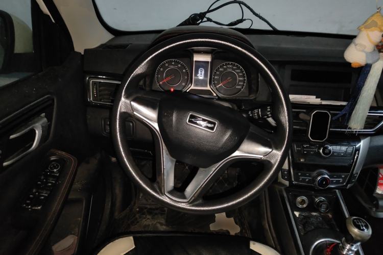Used Zotye Domy X5 2016 1.5T Manual Elite 7-Seater China IV Standard Steering Wheel