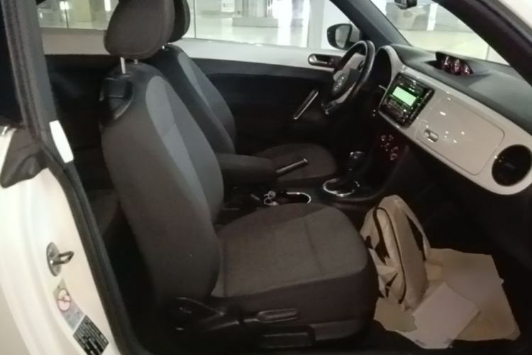 Used Volkswagen Beetle 2013 1.4TSI Fashion Edition Right Front Seat