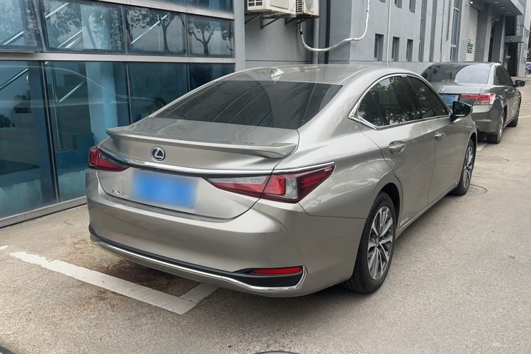 Used Lexus ES 2021 300h Excellence Edition