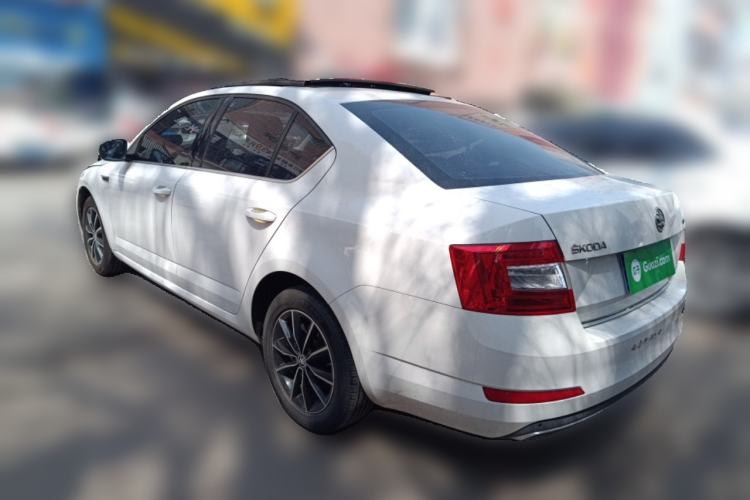 Used Skoda Octavia 2017 1.6L Automatic Smart Drive Edition Rear Left 45 Deg