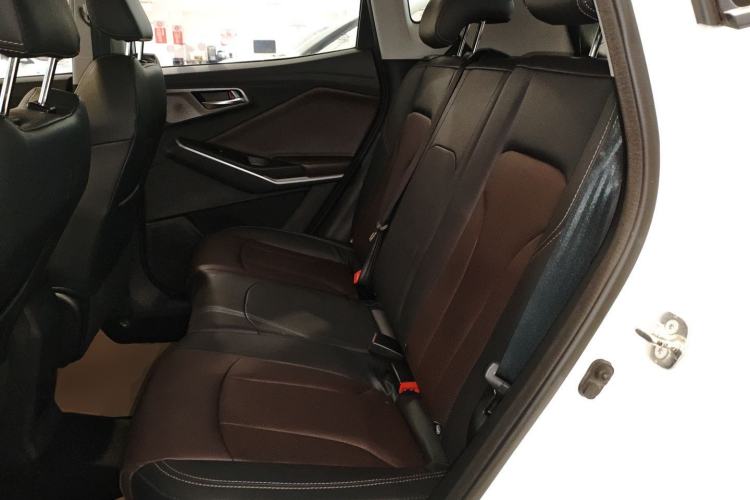 Used CHANGAN CS15 2019 1.5L Automatic Entry Model China VI Standard