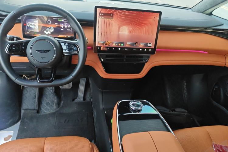 Used Geely Galaxy LEVC L380 2025 805 km Flagship Version All-Wheel Drive