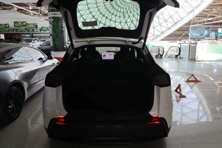 Used Tesla Model Y 2026 Rear-Drive Model
