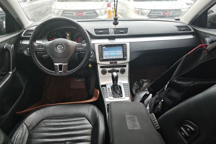 Used Volkswagen Magotan 2015 1.8TSI Advanced Model Center Console