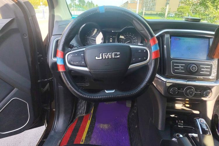 Used JMC Yuhu 7 2020 2.0T Diesel Automatic 4x4 Comfort Edition Short Wheelbase China VI Standard JX4D20A6L
