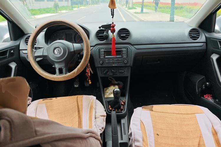 Used Volkswagen Jetta 2015 Value Edition 1.6L Manual Fashionable Style