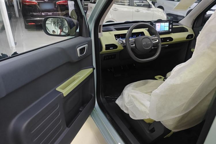 Used Geely Galaxy Panda 2024 Panda Mini 200km Endurance Bear
