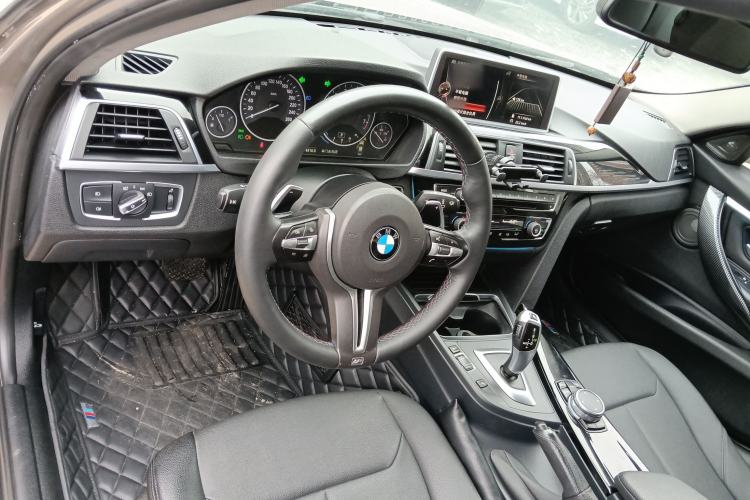 Used BMW 3 Series 2016 320Li Fashion Model Center Console