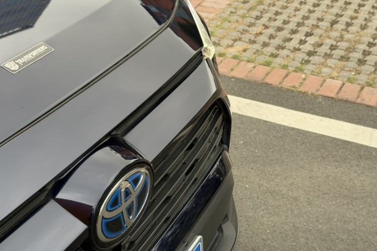 Used Toyota RAV4 2023 Dual-Engine 2.5L E-CVT Two-Wheel Drive Elite Plus Edition
