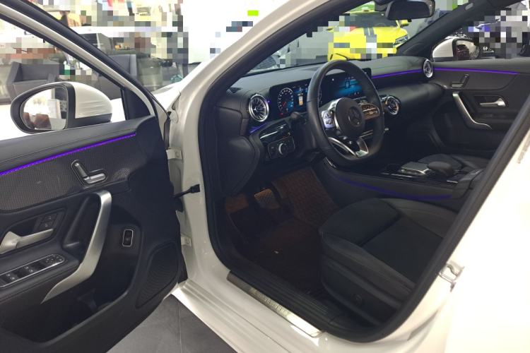 Used Mercedes-Benz A-Class 2022 Revised Version A 200 L Sport Sedan Fashionable Style